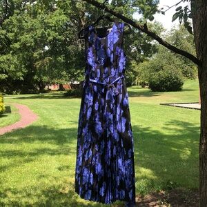 Black Shadow Rose Pleated Maxi Dress